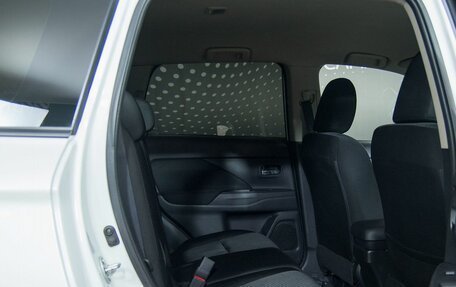 Mitsubishi Outlander III рестайлинг 3, 2014 год, 1 298 000 рублей, 13 фотография