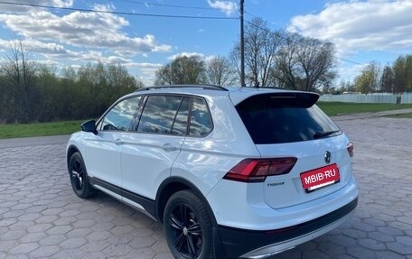 Volkswagen Tiguan II, 2019 год, 2 800 000 рублей, 7 фотография