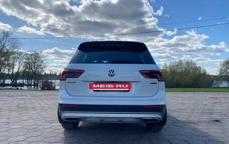 Volkswagen Tiguan II, 2019 год, 2 800 000 рублей, 10 фотография