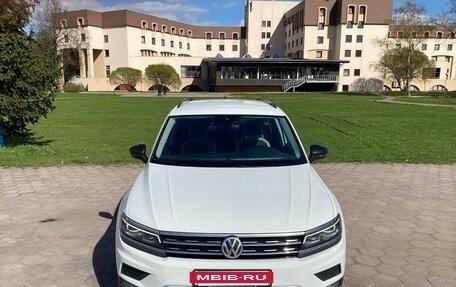 Volkswagen Tiguan II, 2019 год, 2 800 000 рублей, 9 фотография