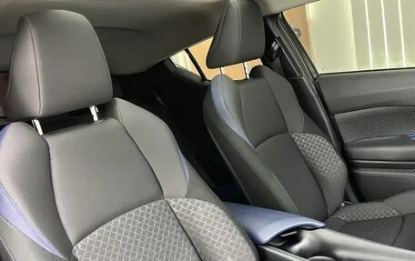 Toyota C-HR I рестайлинг, 2021 год, 1 530 000 рублей, 20 фотография