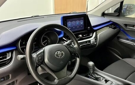 Toyota C-HR I рестайлинг, 2021 год, 1 530 000 рублей, 13 фотография