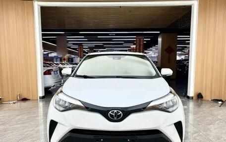 Toyota C-HR I рестайлинг, 2021 год, 1 530 000 рублей, 23 фотография