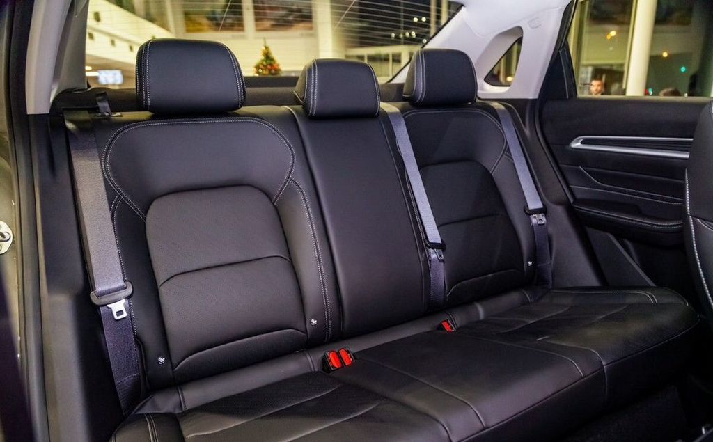 Geely Emgrand, 2024 год, 2 363 990 рублей, 10 фотография