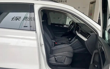 Volkswagen Tiguan II, 2022 год, 2 418 000 рублей, 11 фотография