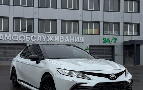 Toyota Camry, 2021 год, 3 390 000 рублей, 1 фотография