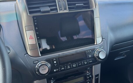 Toyota Land Cruiser Prado 150 рестайлинг 2, 2011 год, 2 650 000 рублей, 9 фотография