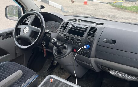 Volkswagen Transporter T5 рестайлинг, 2004 год, 1 100 000 рублей, 7 фотография