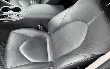 Toyota Camry, 2021 год, 3 500 000 рублей, 10 фотография