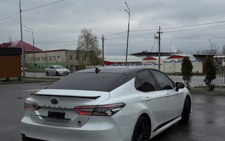 Toyota Camry, 2021 год, 3 390 000 рублей, 4 фотография