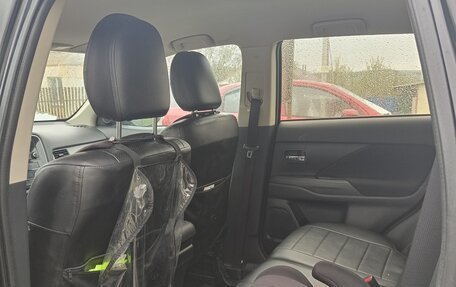 Mitsubishi Outlander III рестайлинг 3, 2013 год, 1 450 000 рублей, 7 фотография