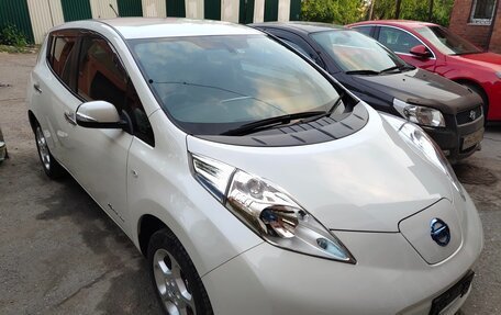 Nissan Leaf I, 2013 год, 888 888 рублей, 2 фотография