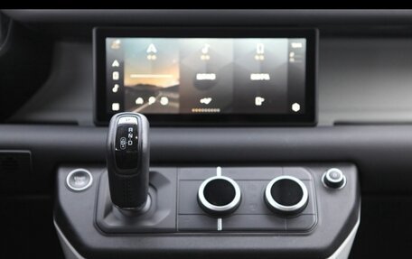 Land Rover Defender II, 2023 год, 9 000 000 рублей, 12 фотография