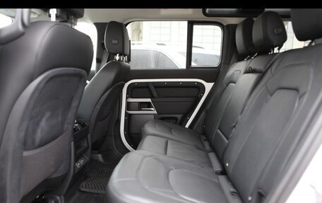 Land Rover Defender II, 2023 год, 9 000 000 рублей, 20 фотография