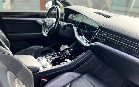 Volkswagen Touareg III, 2019 год, 4 769 000 рублей, 10 фотография