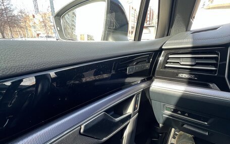 Volkswagen Touareg III, 2019 год, 4 769 000 рублей, 17 фотография