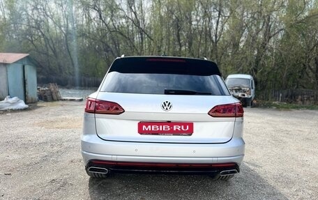Volkswagen Touareg III, 2019 год, 4 769 000 рублей, 6 фотография