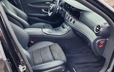 Mercedes-Benz E-Класс, 2021 год, 5 000 000 рублей, 11 фотография