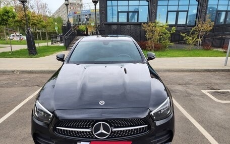 Mercedes-Benz E-Класс, 2021 год, 5 000 000 рублей, 5 фотография