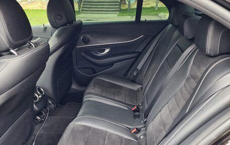 Mercedes-Benz E-Класс, 2021 год, 5 000 000 рублей, 21 фотография