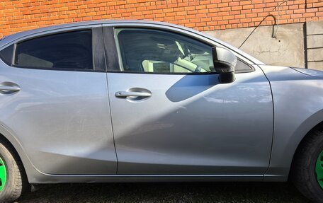 Mazda Demio IV, 2017 год, 1 300 000 рублей, 2 фотография