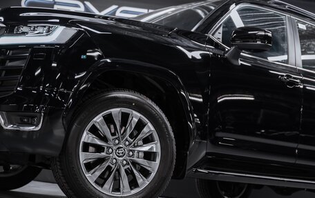 Toyota Land Cruiser, 2024 год, 12 950 000 рублей, 8 фотография
