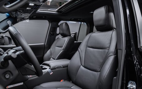 Toyota Land Cruiser, 2024 год, 12 950 000 рублей, 18 фотография