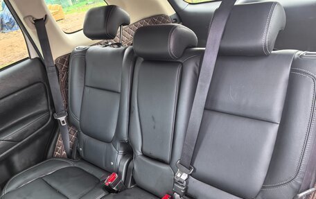 Mitsubishi Outlander III рестайлинг 3, 2019 год, 2 700 000 рублей, 15 фотография