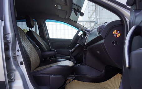Renault Sandero II рестайлинг, 2018 год, 942 000 рублей, 17 фотография