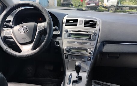 Toyota Avensis III рестайлинг, 2011 год, 1 520 000 рублей, 3 фотография