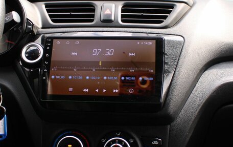 KIA Rio III рестайлинг, 2014 год, 977 000 рублей, 13 фотография