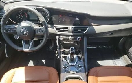 Alfa Romeo Giulia II, 2022 год, 4 075 699 рублей, 15 фотография