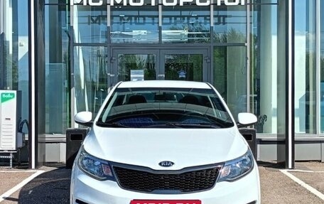 KIA Rio III рестайлинг, 2015 год, 930 000 рублей, 2 фотография