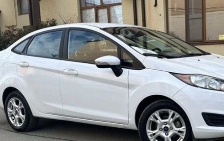 Ford Fiesta, 2016 год, 900 000 рублей, 4 фотография