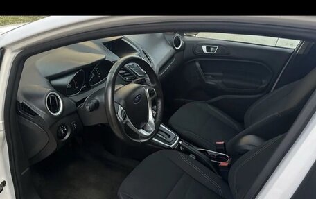 Ford Fiesta, 2016 год, 900 000 рублей, 8 фотография