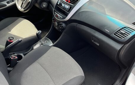 Hyundai Solaris II рестайлинг, 2011 год, 710 000 рублей, 11 фотография