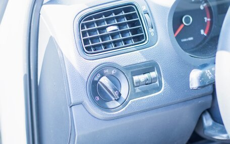 Volkswagen Polo VI (EU Market), 2012 год, 870 000 рублей, 21 фотография
