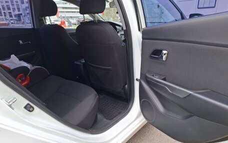 KIA Rio III рестайлинг, 2011 год, 800 000 рублей, 12 фотография