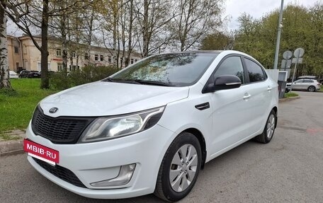 KIA Rio III рестайлинг, 2011 год, 800 000 рублей, 4 фотография