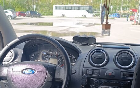 Ford Fiesta, 2008 год, 330 000 рублей, 21 фотография