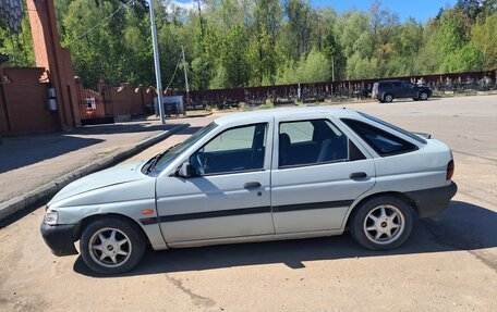 Ford Escort V, 1997 год, 150 000 рублей, 2 фотография