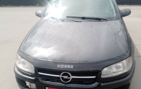 Opel Omega B, 1997 год, 180 000 рублей, 1 фотография