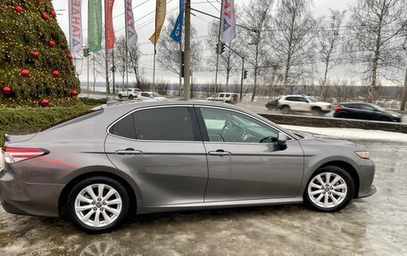 Toyota Camry, 2019 год, 2 299 000 рублей, 6 фотография