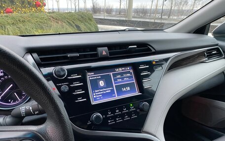 Toyota Camry, 2019 год, 2 299 000 рублей, 11 фотография