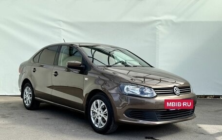 Volkswagen Polo VI (EU Market), 2014 год, 870 000 рублей, 2 фотография