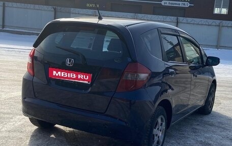 Honda Fit III, 2010 год, 680 000 рублей, 10 фотография