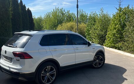 Volkswagen Tiguan II, 2017 год, 2 650 000 рублей, 2 фотография