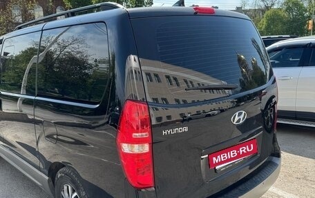 Hyundai H-1 II рестайлинг, 2019 год, 2 900 000 рублей, 2 фотография