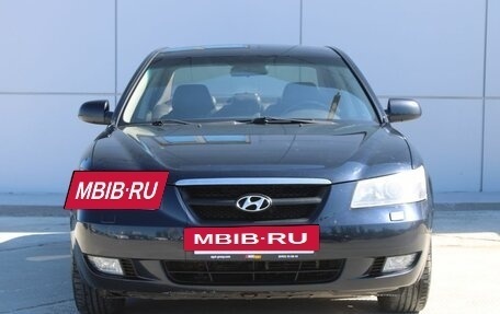 Hyundai Sonata VI, 2007 год, 900 000 рублей, 2 фотография