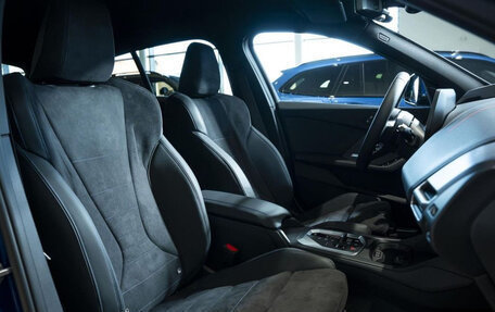 BMW 1 серия, 2025 год, 5 990 000 рублей, 8 фотография